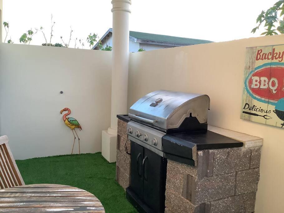 Cozy 1-Bedroom Apartment Minutes Away Drive To Mangel Halto Beach Savaneta エクステリア 写真