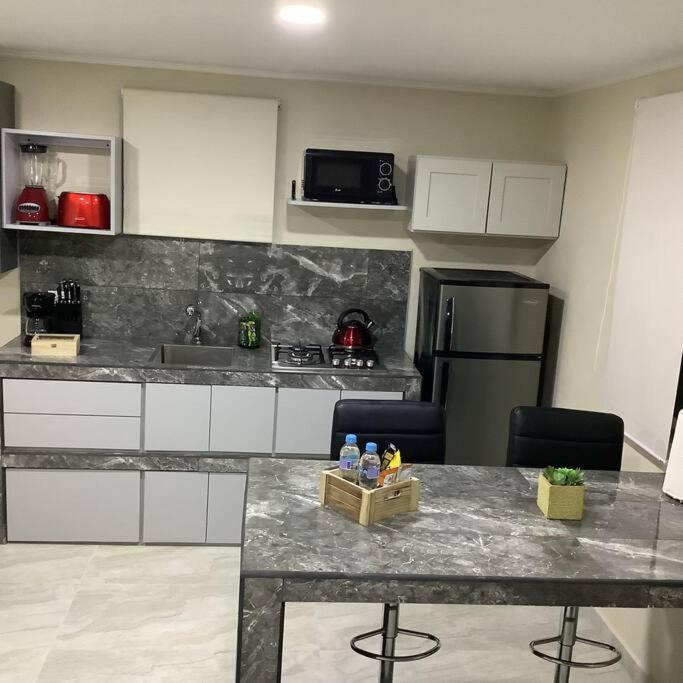 Cozy 1-Bedroom Apartment Minutes Away Drive To Mangel Halto Beach Savaneta エクステリア 写真